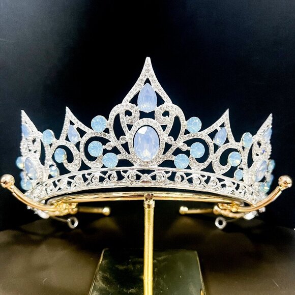 Princess Tiara, Blue Gemstone Tiara, Silver Tiara, Wedding Crown, Party Crown - Picture 1 of 5